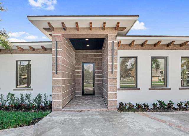 Property at 2929 Lorene Dr, Palm Springs, FL 33461, 4 beds, 4.5 baths