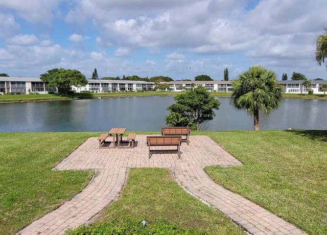 Property at 114 Chatham E, West Palm Beach, FL 33417, 1 bed, 1 bath