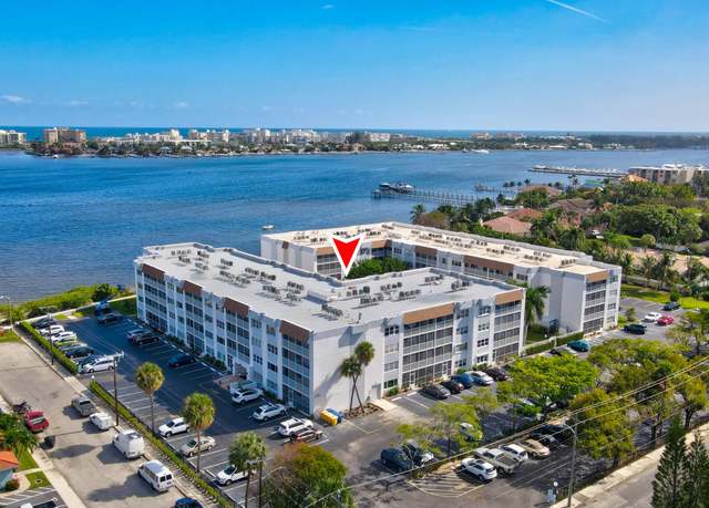 Property at 1516 S Lakeside Dr #106, Lake Worth, FL 33460, 1 bed, 1.5 baths