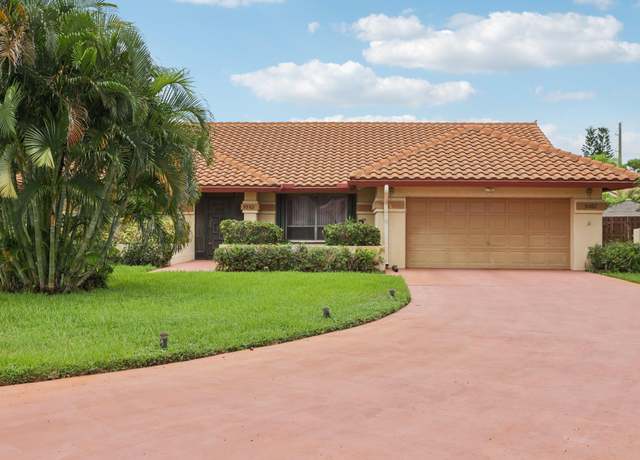 Property at 9362 Laurel Green Dr, Boynton Beach, FL 33437, 3 beds, 2 baths