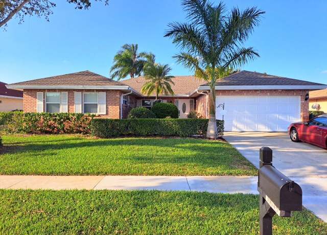 Property at 10645 Green Trail Dr S, Boynton Beach, FL 33436, 3 beds, 2.5 baths