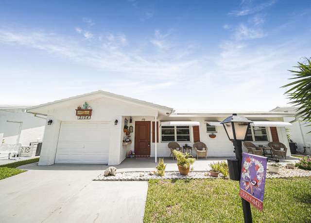 Property at 2104 SW 24th St, Boynton Beach, FL 33426, 2 beds, 2 baths