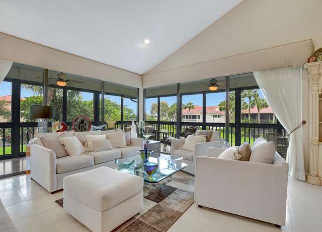 Property at 19365 Sabal Lake Dr, Boca Raton, FL 33434, 3 beds, 3 baths