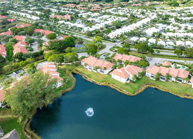 Property at 136 Cypress Point Dr, Palm Beach Gardens, FL 33418, 2 beds, 2 baths