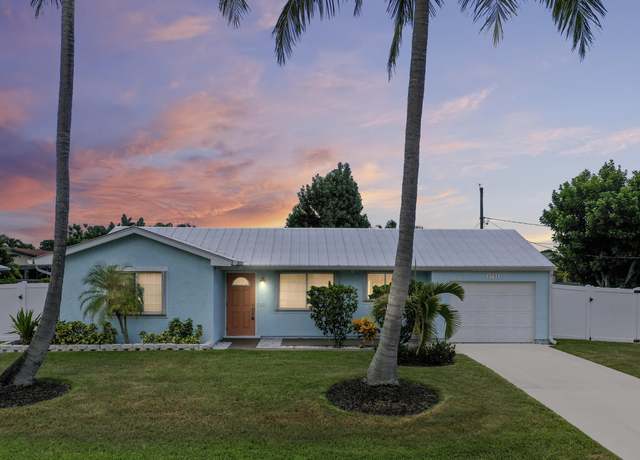 Property at 1751 SE Mansfield St, Port Saint Lucie, FL 34952, 2 beds, 1 bath