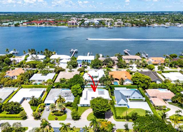 Property at 1179 S Atlantic Dr, Lantana, FL 33462, 3 beds, 2.5 baths