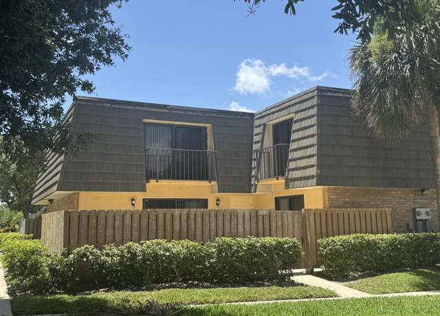 Property at 1101 11th Way, West Palm Beach, FL 33407, 2 beds, 2.5 baths