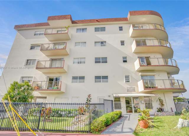 Property at 7150 Indian Creek Dr #505, Miami Beach, FL 33141, 1 bed, 1.5 baths