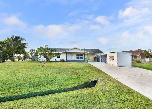 Property at 1236 SW Broadview St, Port Saint Lucie, FL 34983, 2 beds, 2 baths