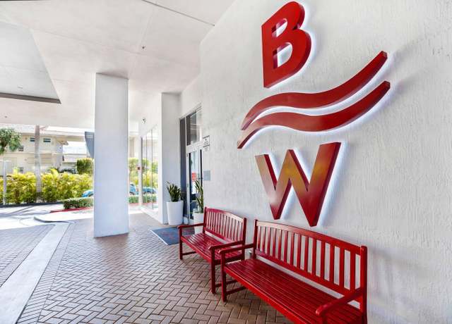 Property at 2602 E Hallandale Beach Blvd Unit R2104, Hallandale Beach, FL 33009, 2 beds, 2 baths