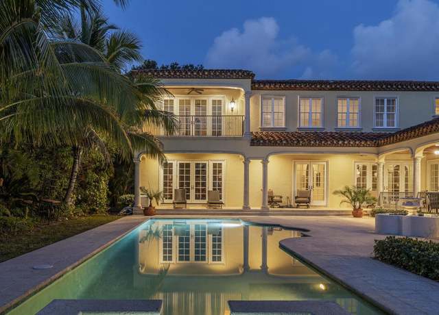 Property at 11 Wendy Ln, Stuart, FL 34994, 3 beds, 4.5 baths