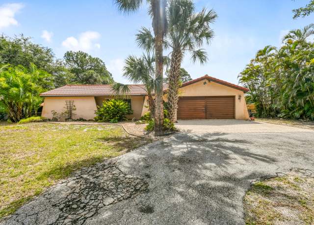 Property at 8186 S Bates Rd, Palm Beach Gardens, FL 33418, 3 beds, 2 baths