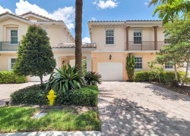 Property at 102 Santa Barbara Way, Palm Beach Gardens, FL 33410, 3 beds, 2.5 baths