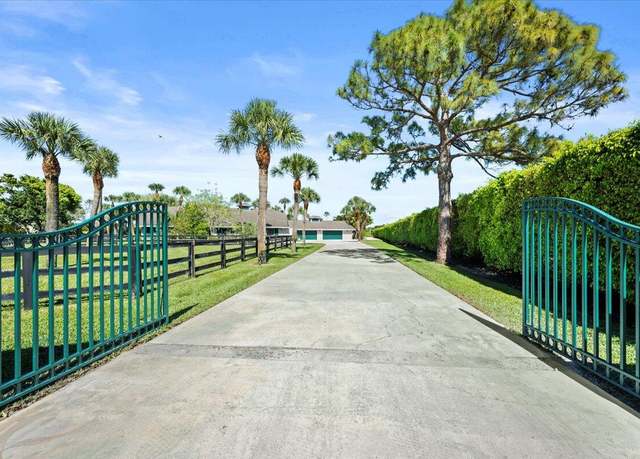 Property at 14179 Laurel Trl S, Wellington, FL 33414, 3 beds, 3 baths