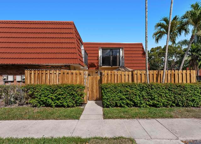 Property at 9965 NW 6th Ct, Plantation, FL 33324, 2 beds, 2.5 baths