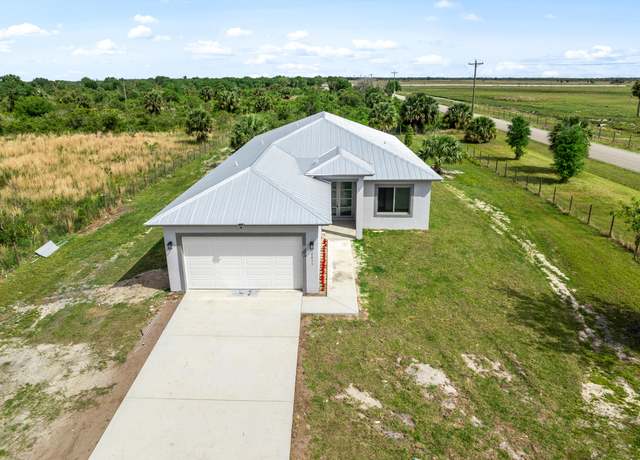 Property at 14411 NW 266th St, Okeechobee, FL 34972, 4 beds, 2.5 baths