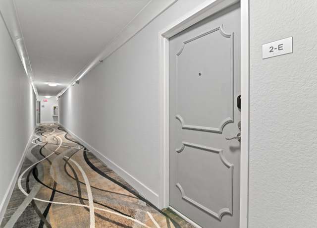 Property at 16570 NE 26th Ave Unit 2e, Miami, FL 33160, 1 bed, 1.5 baths