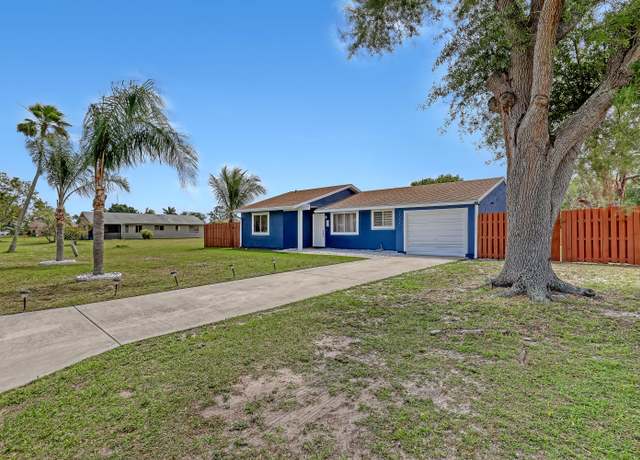 Property at 2055 SE West Dunbrooke Cir, Port Saint Lucie, FL 34952, 2 beds, 1 bath