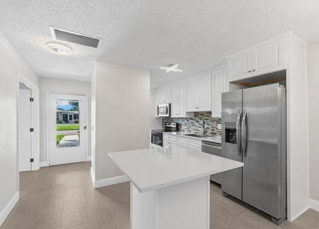 Property at 2501 Del Aire Blvd Unit 20-B, Delray Beach, FL 33445, 2 beds, 1.5 baths
