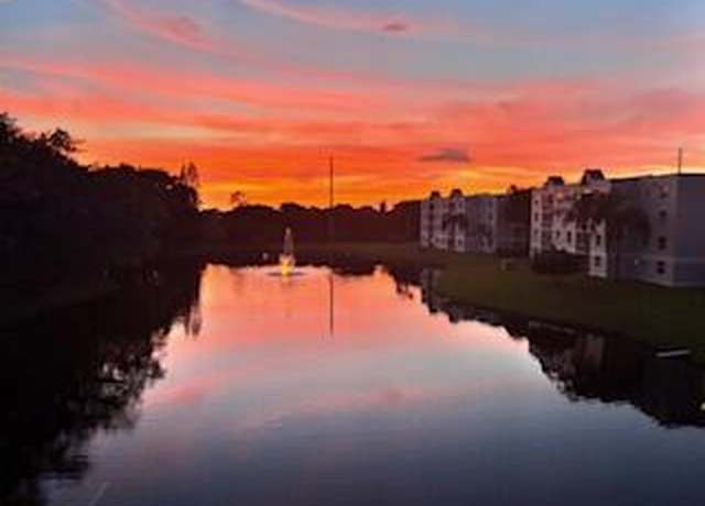 Property at 5884 Morningstar Cir #205, Delray Beach, FL 33484, 1 bed, 1.5 baths