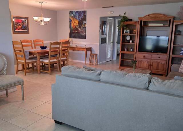 Property at 240 N High Point Blvd Unit C, Boynton Beach, FL 33435, 1 bed, 1.5 baths
