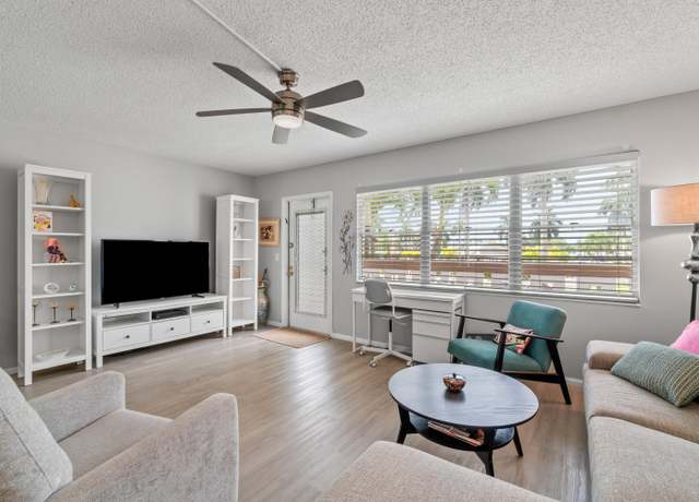 Property at 2054 Cornwall C, Boca Raton, FL 33434, 1 bed, 1.5 baths