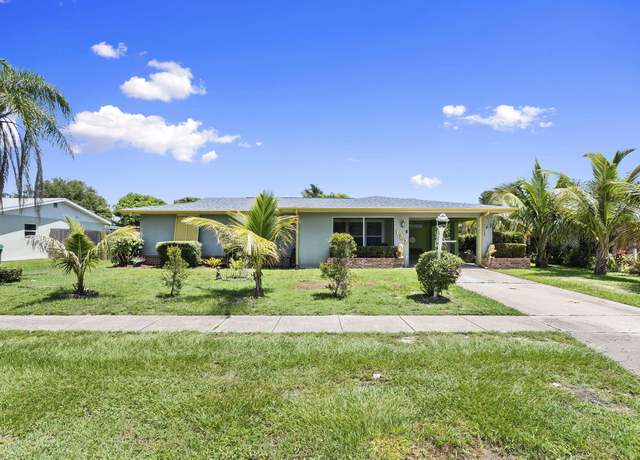 Property at 127 NE Penlynn Ave, Port Saint Lucie, FL 34983, 3 beds, 2 baths
