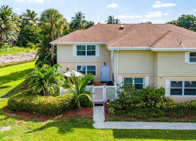 Property at 4101 Roxbury Ct, Boynton Beach, FL 33436, 2 beds, 2.5 baths