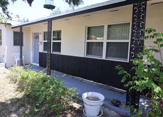 Property at 1454 NE 2nd Ct, Boca Raton, FL 33432, 3 beds, 1.5 baths