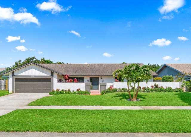 Property at 17725 Briar Patch Trl, Boca Raton, FL 33487, 3 beds, 2 baths