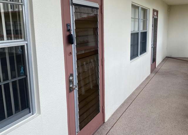 Property at 278 Preston G Unit G, Boca Raton, FL 33434, 1 bed, 1.5 baths