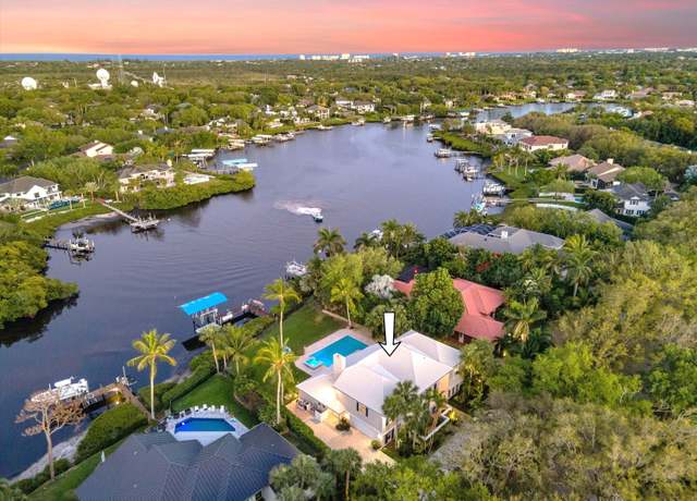 Property at 18420 SE Heritage Dr, Tequesta, FL 33469, 5 beds, 4.5 baths