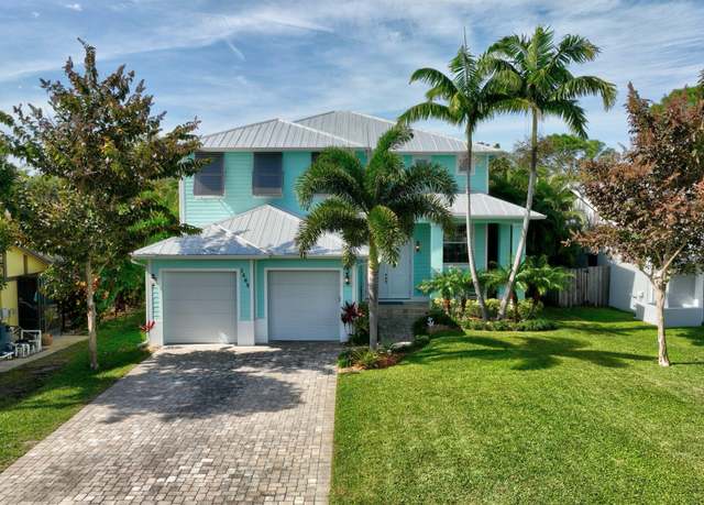 Property at 1468 SW Peninsula Ln, Palm City, FL 34990, 4 beds, 3 baths