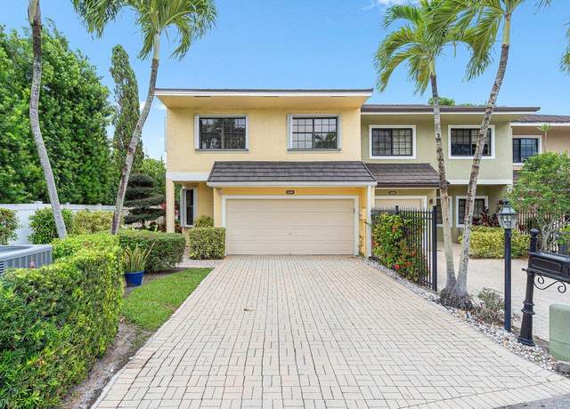 Property at 5696 Santiago Cir, Boca Raton, FL 33433, 3 beds, 2.5 baths