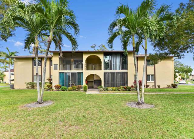 Property at 303 Pine Ridge Cir Unit C-2, Greenacres, FL 33463, 2 beds, 1 bath
