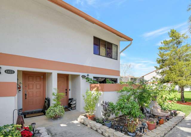 Property at 4421 SW 70th Ter #4421, Davie, FL 33314, 3 beds, 2.5 baths