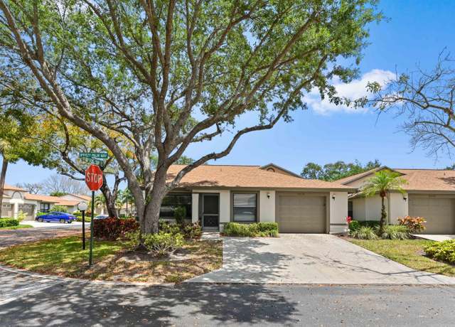 Property at 18538 Breezy Palm Way, Boca Raton, FL 33496, 3 beds, 2 baths