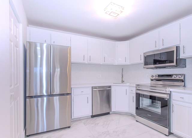 Property at 510 Shady Pine Way Unit A2, Greenacres, FL 33415, 2 beds, 2 baths