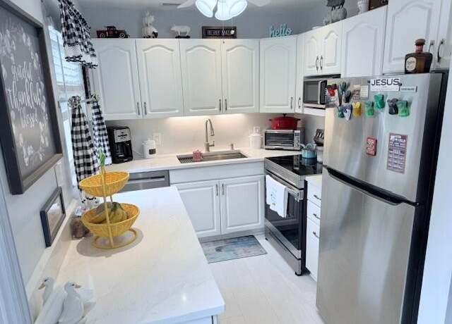 Property at 64 Oakridge E, Deerfield Beach, FL 33442, 2 beds, 2 baths