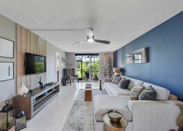 Property at 9720 S Hollybrook Lake Dr #106, Pembroke Pines, FL 33025, 1 bed, 1.5 baths