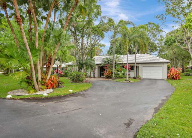 Property at 1128 W Cypress Dr Unit V-15, Pompano Beach, FL 33069, 3 beds, 3 baths