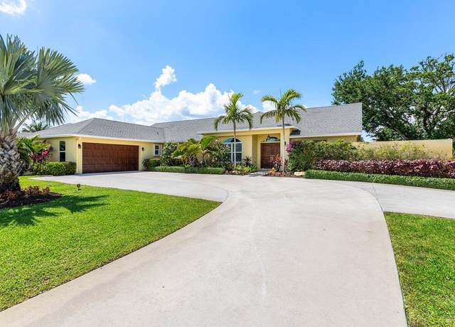 Property at 1045 Fairdale Way, Wellington, FL 33414, 5 beds, 3 baths