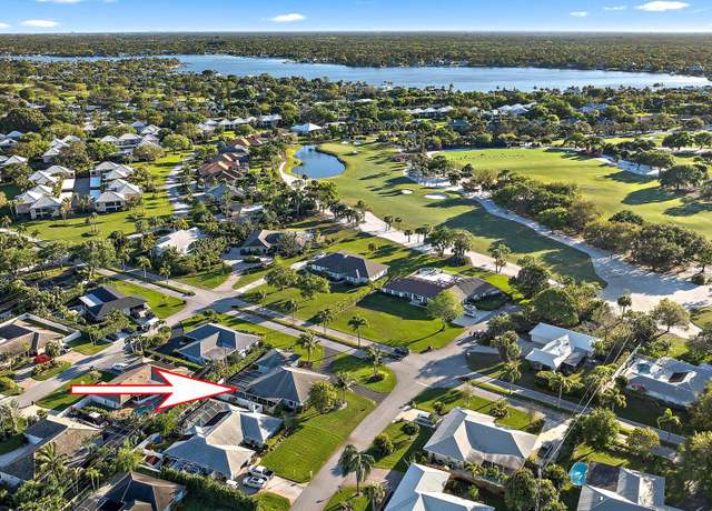 Property at 3 SE Paddock Cir, Jupiter, FL 33469, 3 beds, 2 baths