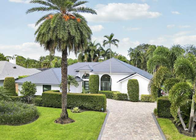 Property at 196 SE Turtle Creek Dr, Jupiter, FL 33469, 4 beds, 3 baths