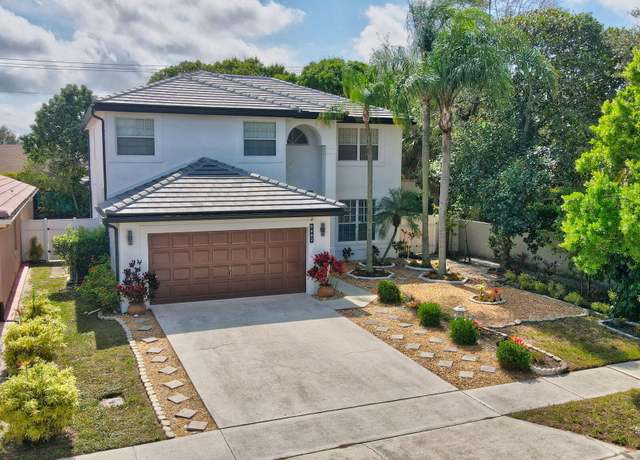 Property at 9602 Fox Trot Ln, Boca Raton, FL 33496, 4 beds, 2.5 baths