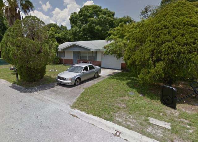 Property at 1418 16th St E, Bradenton, FL 34208, 3 beds, 1.5 baths