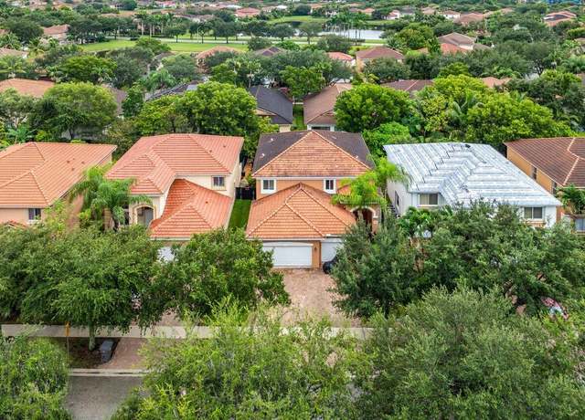 Property at 786 Gazetta Way, West Palm Beach, FL 33413, 5 beds, 3 baths