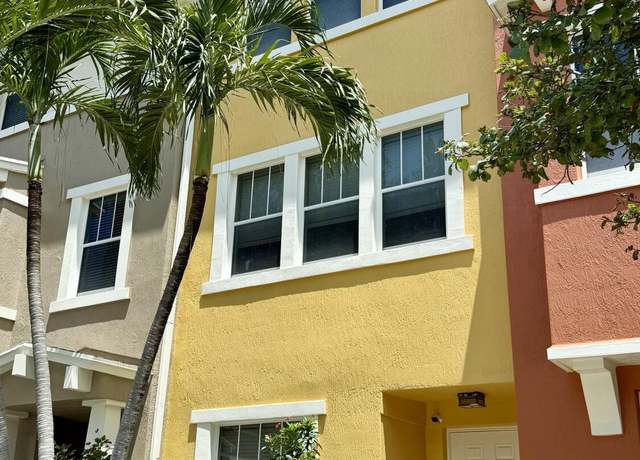 Property at 1740 San Benito Way #2, West Palm Beach, FL 33401, 2 beds, 2.5 baths