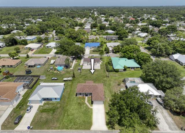 Property at 1916 19th Ave SW, Vero Beach, FL 32962, 3 beds, 2 baths