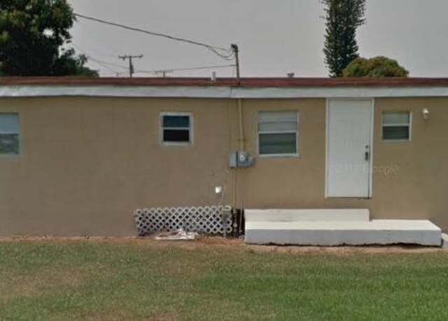 Property at 890 Rickey Jackson Blvd, Pahokee, FL 33476, 3 beds, 1 bath